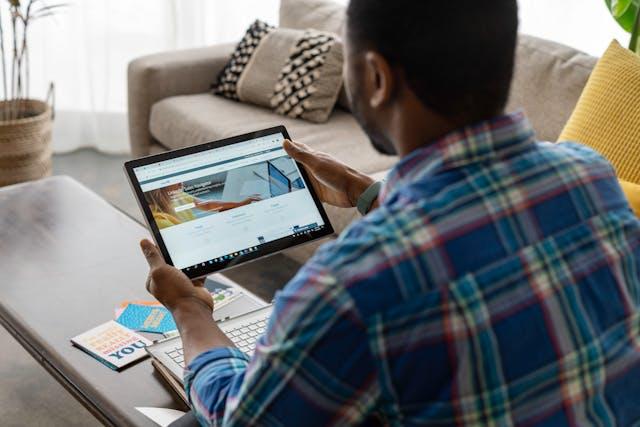 Dirigeants : Maîtriser sa présence sur les réseaux sociaux